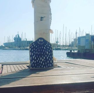 A Lyle held up in front of Toulon, France