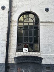 An ant left in a public place, Whitechapel