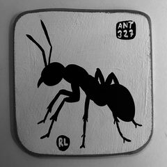 Ant 327